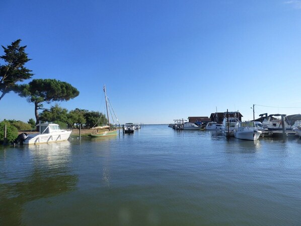 Port et plage de Cassy