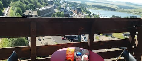 petit déjeuner depuis le balcon