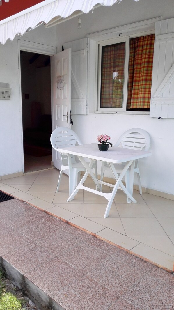 Extérieur, devant