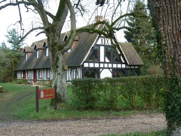 Cottage normand d'exception dans son écrin de verdure