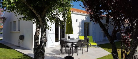 TERRASSE  sur JARDIN