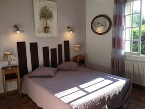 MERINDOL vacation rental house for rent 4 bedrooms