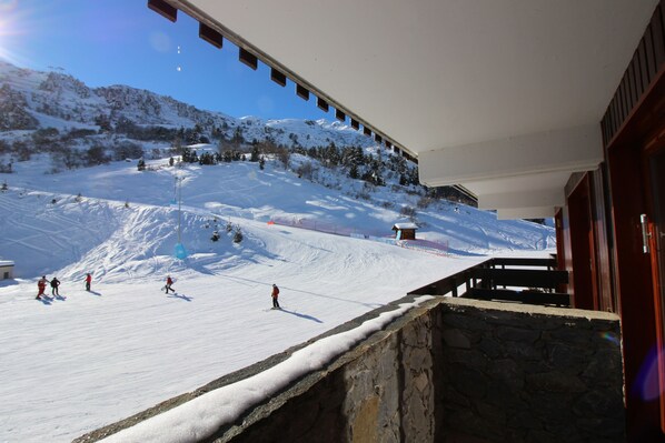 Snow and ski sports