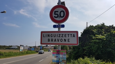 Panneau indicateur d'arrivée a Bravone
