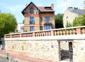 Esterni