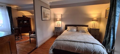 Rooms (1 to 4 pers.) 25 minutes from Paris center