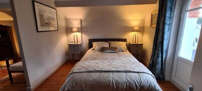 Rooms (1 to 4 pers.) 25 minutes from Paris center