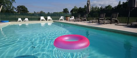 Piscine extérieure chauffée de saison