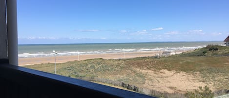 Magnifique vue mer depuis le balcon de 8m2