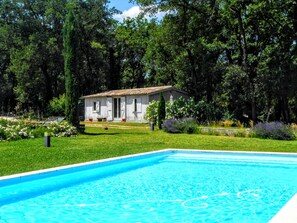 Piscine qui vous tend les bras