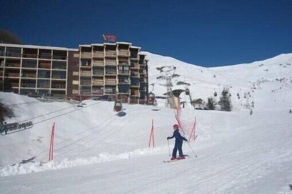Snow and ski sports