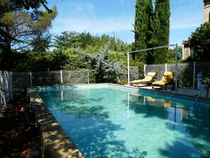 Holiday rental CHATEAUNEUF LE ROUGE house for rent swimming pool
