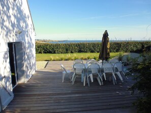 TERRASSE EN FIN DE JOURNEE