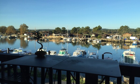 Vue du port depuis le balcon principal