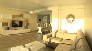 Salon-séjour en 1ere ligne avec vue mer à 180° 