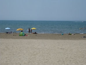 LA PLAGE DEVANT LA RESIDENCE