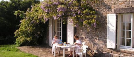 Petit-Déjeuner ensoleillé