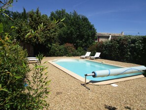 Piscine et maison