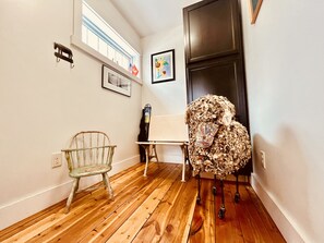 Entry / Mudroom