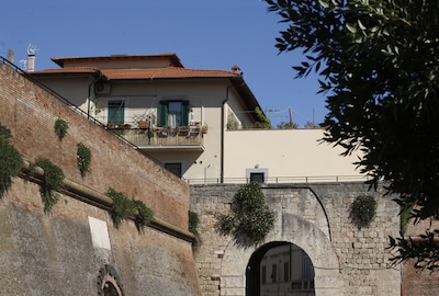 Cosy little flat on the ancient City Walls