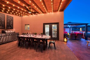 Outdoor dining
