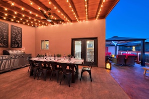 Outdoor dining