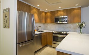 Fully-equipped kitchen 