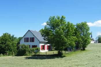Detached house on enclosed land, bright, accessible in all seasons