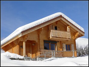 Accés de plain pied au chalet , par derrière