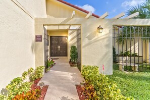 majestic entrance  with sitting   fenced sitting area