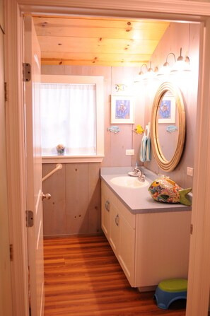 Full Bathroom with bath tub