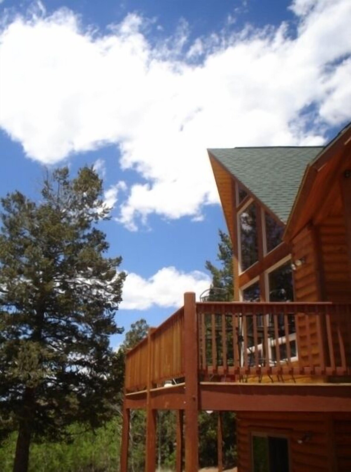 Mountain Dream Hot Tub! Views! Privacy! Pool table,Wi-Fi