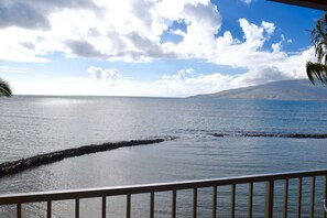 Ancient King's Pool and Island of Lanai