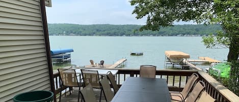 Outdoor deck with gas grill 