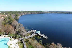 Blue Heron 1005 has lake side pools and amenities