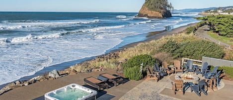 Ocean Front deck with  hot tub