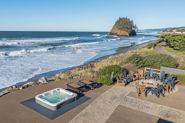 Ocean Front deck with  hot tub