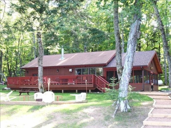Lindsley Cove Log Cabin-Lakeside
