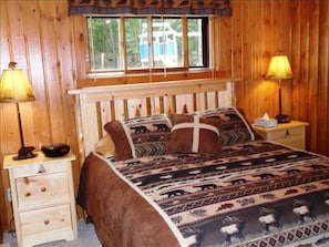 Log Cabin Lakeside Bedroom