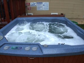 HOT TUB