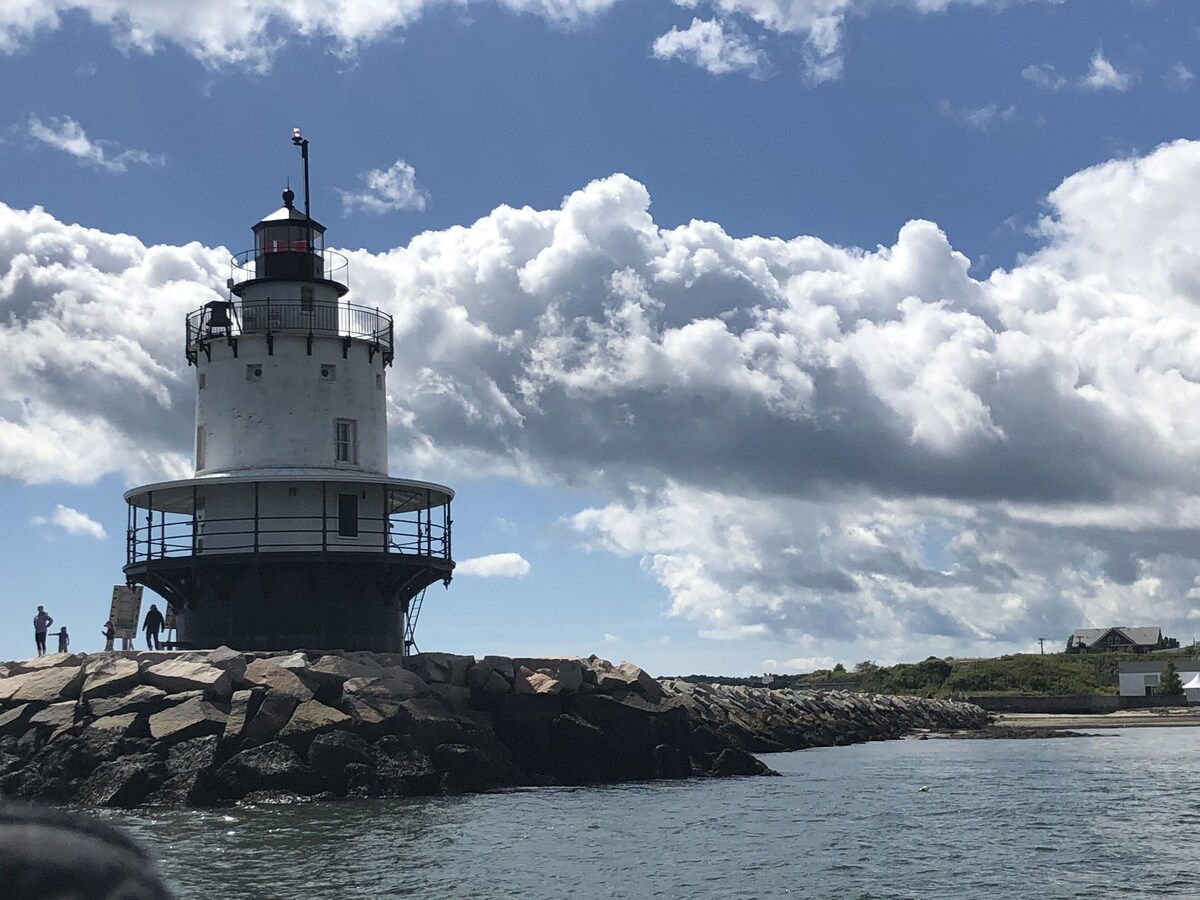Oceanside Cottage On A Beautiful Private Beach – Enjoy Your Maine Vacation!
