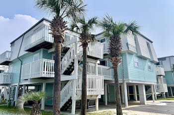 Memories with your family are waiting to be made on the Gulf Coast!