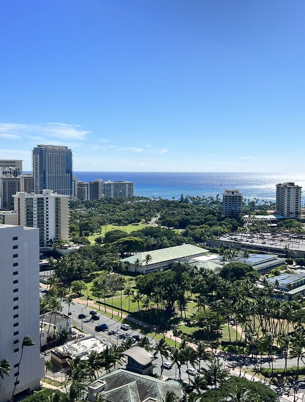 Stunning Ocean views from HI Flr Studio 