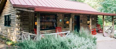 Moondance Cabin at Abundance Retreat awaits your arrival.