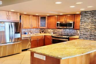 WOW! WHALER's BEST-10th Fl. 1 BR- SLEEPS 6 -PANORAMIC Ocean Views 365 SUNSETS!!!