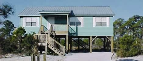 The GREAT  Seahorse Beach House awaits you! :)