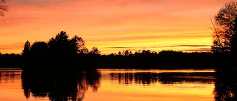 Sunset - Backyard/Lake Side