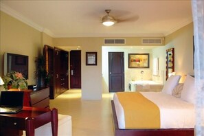 King Bed, Full Bath with Jacuzzi Tub and Separate Shower, exit to Veranda