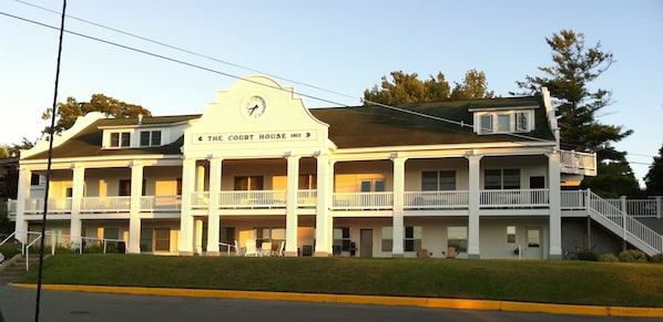 Two bedroom/ two bath Condo in the Historical Benzie Courthouse in downtown Beulah and a short walk to Crystal Lake's Public Beach, biking, hiking, restaurants and shops