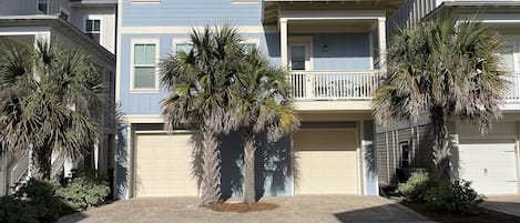 Welcome to the Bluefin Beach cottage! Parking for 3 vehicles. No street parking.